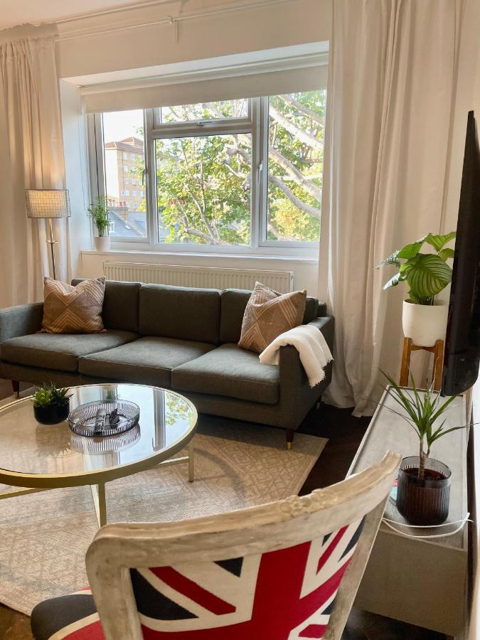 Newly Refurbished 2 Bedroom Apartment In South 런던 외부 사진