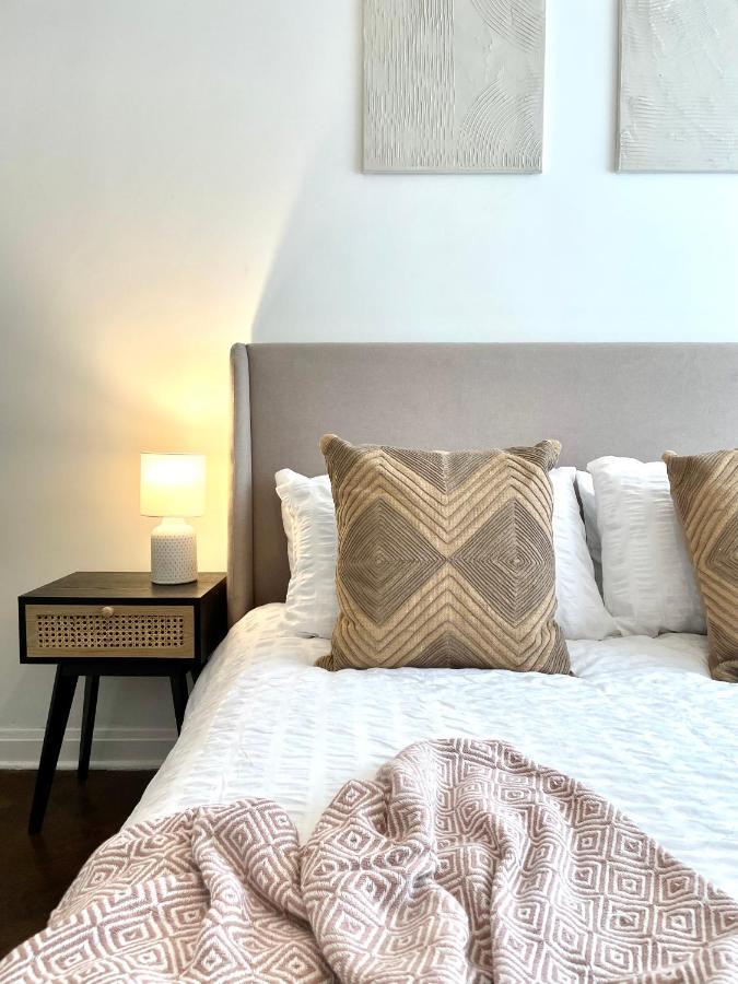 Newly Refurbished 2 Bedroom Apartment In South 런던 외부 사진