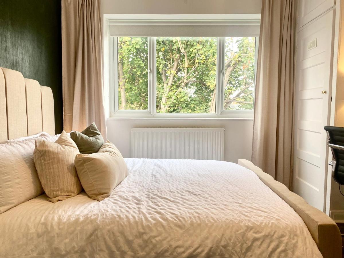 Newly Refurbished 2 Bedroom Apartment In South 런던 외부 사진